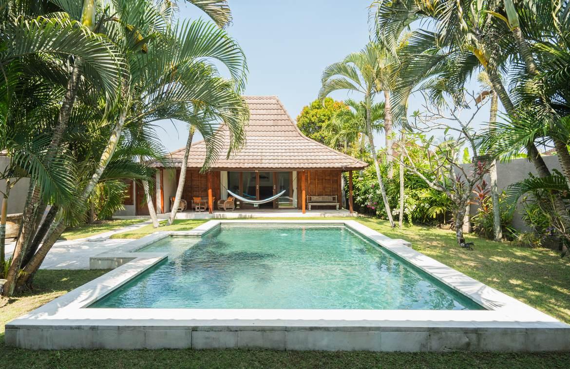 Exquisite Javanese-inspired three bedroom villa in Nyanyi — photo 1